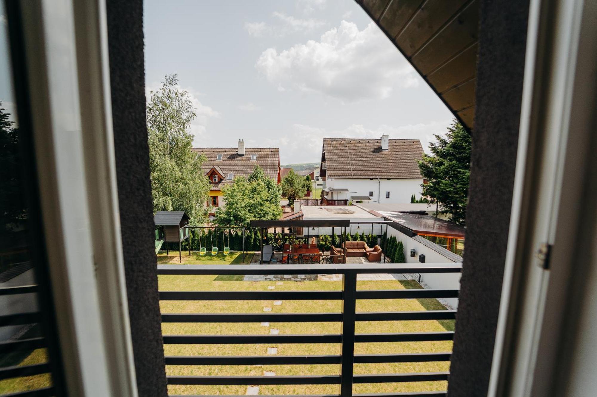 Alavia Residence Vel'ka Lomnica Exteriör bild